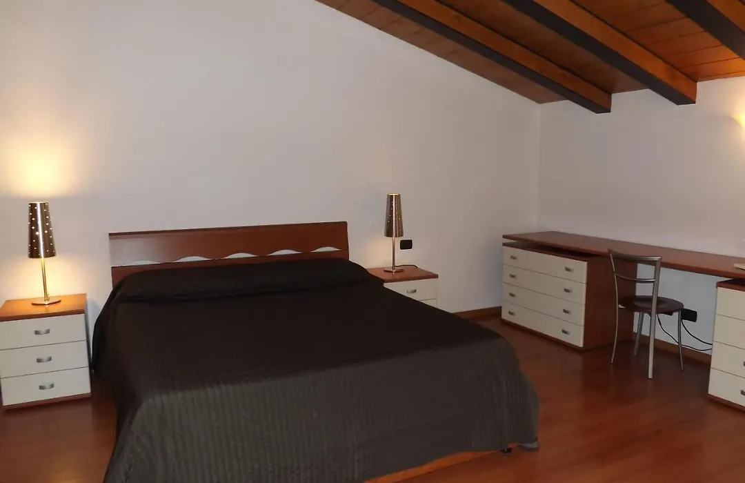 Easy Milano - Rooms&Apartments Navigli-1